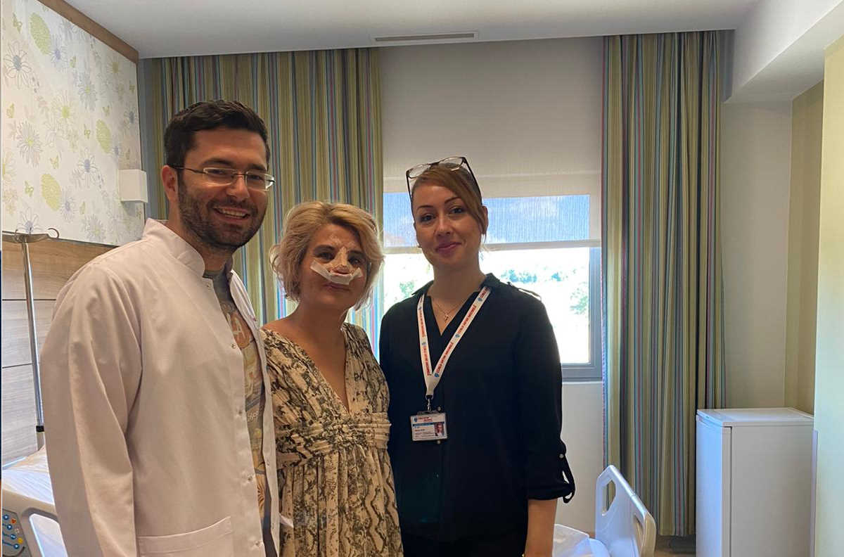 Ralitsa Gencheva rinoplasti burun estetiği