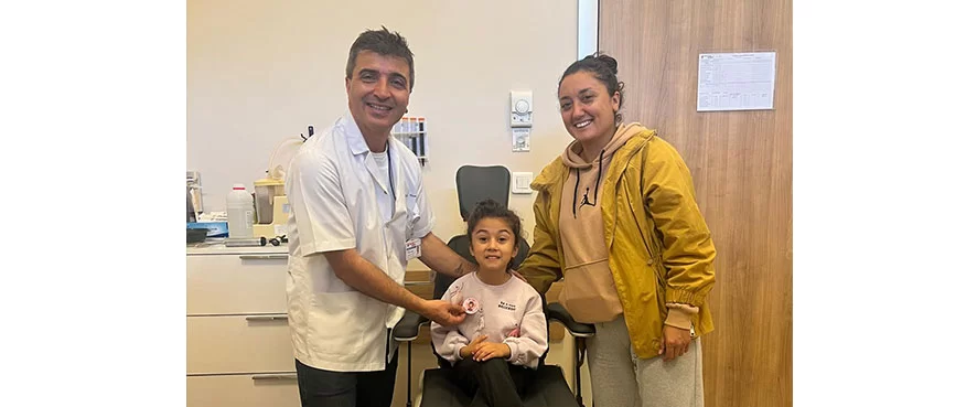 Ağzı Açık Uyuma, Horlama ve Balgam Şikayetleri Olan Hastamıza Geniz Eti (Adenoid) Ameliyatı Gerçekleştirildi.