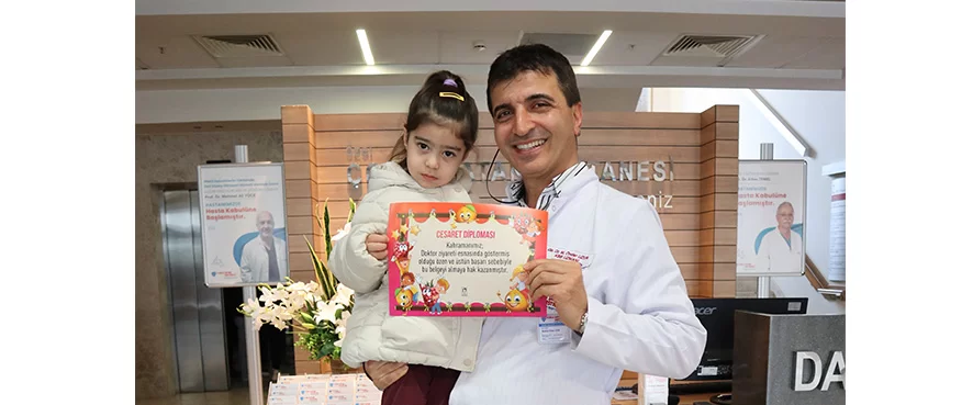 Ağzı Açık Uyuma ve Horlama Şikayetleri Yaşayan 3 Yaşındaki Hastamıza Adenoidektomi Operasyonu Gerçekleştirildi.