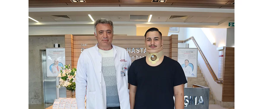 Trafik Kazasında Boyun Omuru Kırılan Hastamıza Anterior Odontoid Fiksasyonu Ameliyatı Yapıldı.