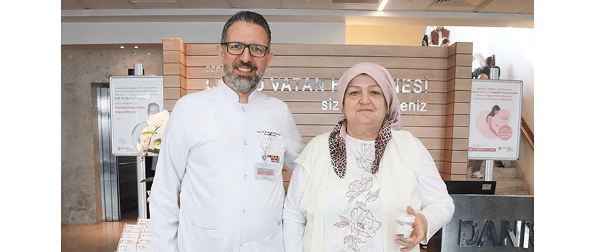 Sağ Böbreği Tamamen Dolduran 5.5 Santimetrelik Taş, Kapalı Yöntem ile Gerçekleştirilen Ameliyat ile Temizlendi.