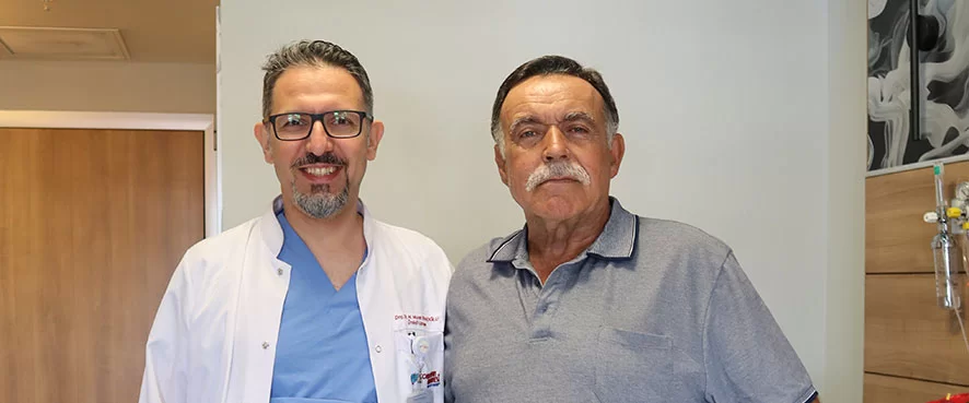 67 Yaşındaki Hastamıza Laparoskopik Böbrek Kisti Ameliyatı Yapıldı