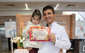 Ağzı Açık Uyuma ve Horlama Şikayetleri Yaşayan 3 Yaşındaki Hastamıza Adenoidektomi Operasyonu Gerçekleştirildi.