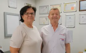 Hastamıza Robotik Cerrahi ile medial unikondiler diz protezi ameliyatı yapılmıştır.