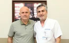 Hastamıza Robotik Cerrahi ile Patellafemoral (diz kapağı eklemi) ve Unicompartmantal (kısmi diz protezi) Ameliyatları Yapıldı.