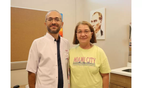 Ses Kısıklığı Şikayeti Olan Hastamıza “Endolaringeal Mikrocerrahi (Mikroskopik Ses Teli Ameliyatı)” Gerçekleştirildi.