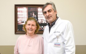 Yürümeyi Zorlaştıran Diz Kireçlenmesinde Robotik Cerrahi Yöntemi Uygulandı