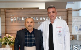 Van’dan Gelen Hastamıza Vidasız Dar Kanal Ameliyatı Yapıldı