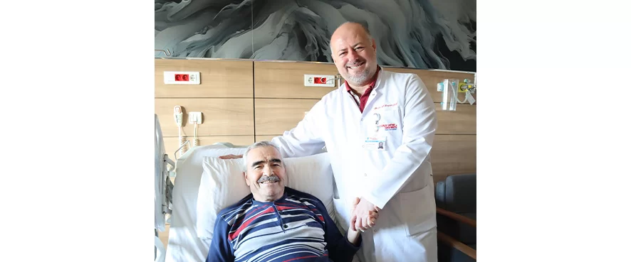 79 Yaşındaki Hastamıza Mesane Taşı Sistolitotomi ve Thulium Lazer ile Kapalı Prostat Ameliyatı Yapıldı.