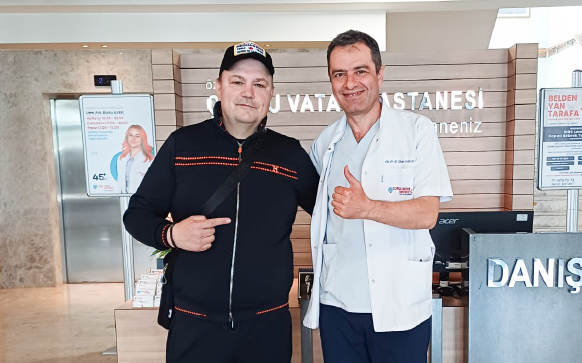 Bulgaristan’dan Gelen Hastamıza Sleeve Gastrektomi (Tüp Mide) Ameliyatı Yapıldı.