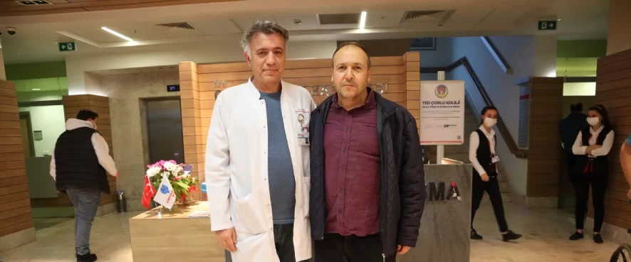 Vida ve Platin Kullanılmadan Mikrocerrahi Yöntemi ile Dar Kanal Ameliyatı